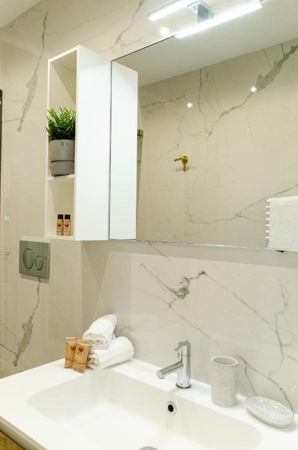 Вилла Apulialux Little Jem W Jacuzzi / 180 Steps From Sea Полиньяно-а-Маре Экстерьер фото